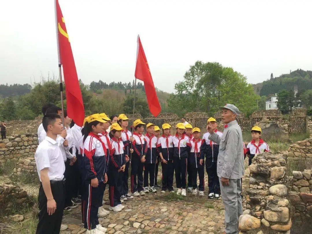 关羽困在麦城时，如果假扮农民能不能顺利逃跑？游戏画面