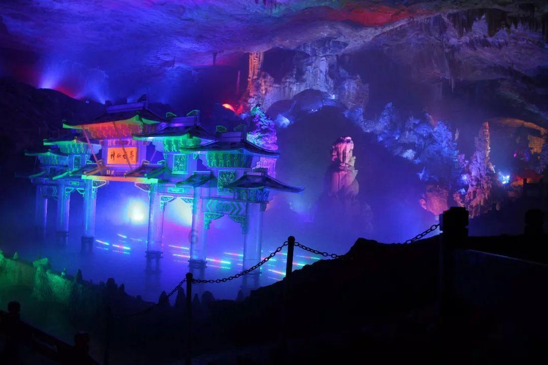 攀登高峰
